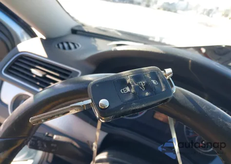 2012 Volkswagen Passat 2.5L Se z USA, uszkodzony, nr VIN 1VWBP7A36CC012434